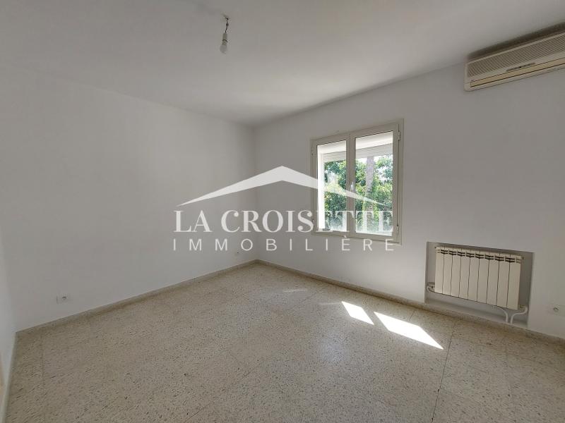 Duplex S+4 avec terrasse à La Marsa